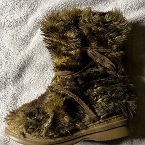 Cozy Faux Fur Boots - Brown